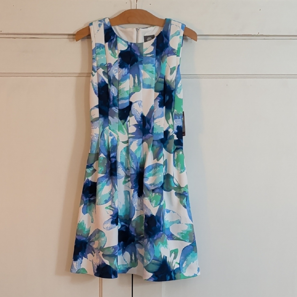 NWT Vince Camuto Vibrant Blue and Green Floral Dress, Sz 4